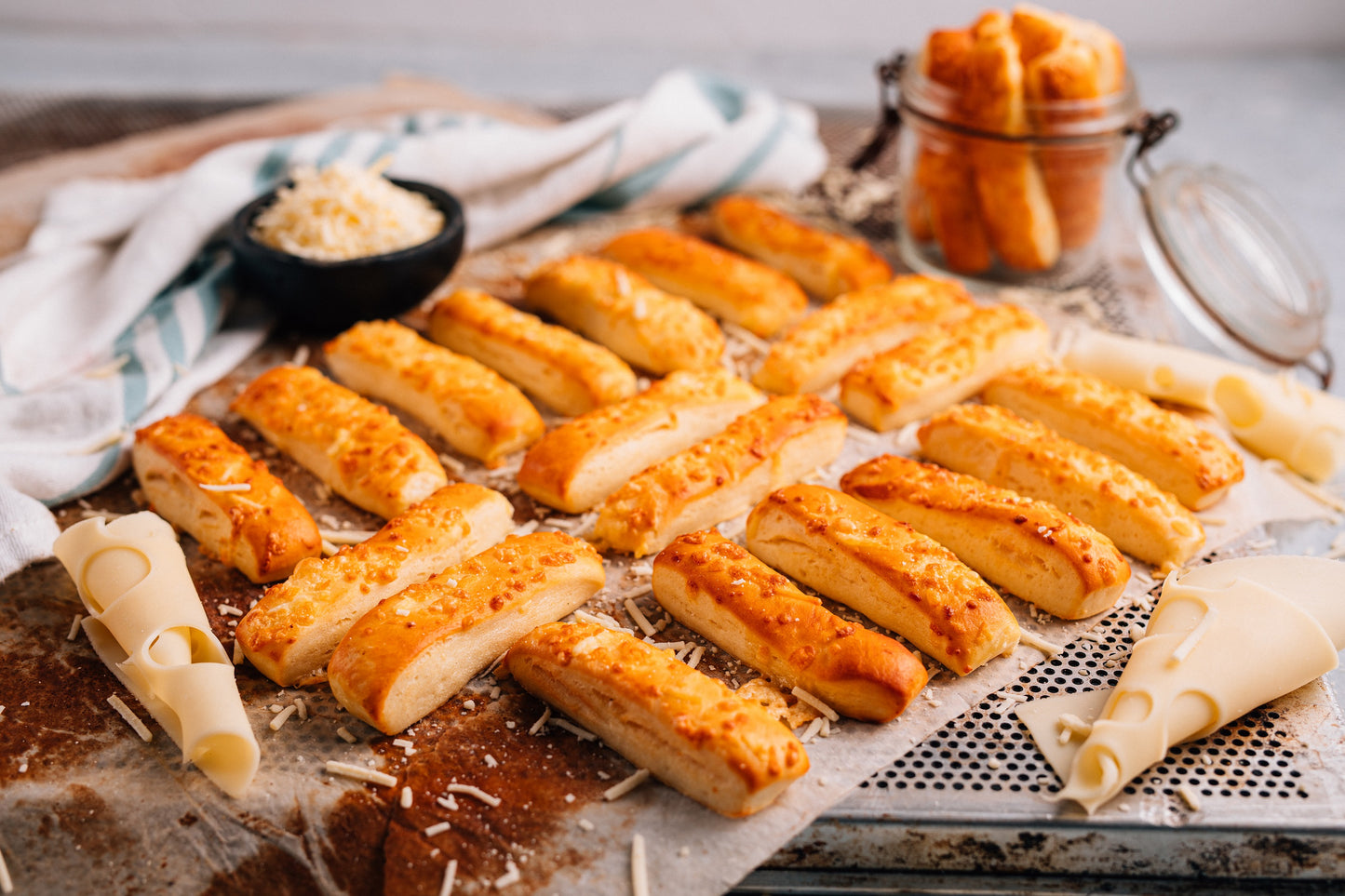 Sărățele cu cașcaval 250 g