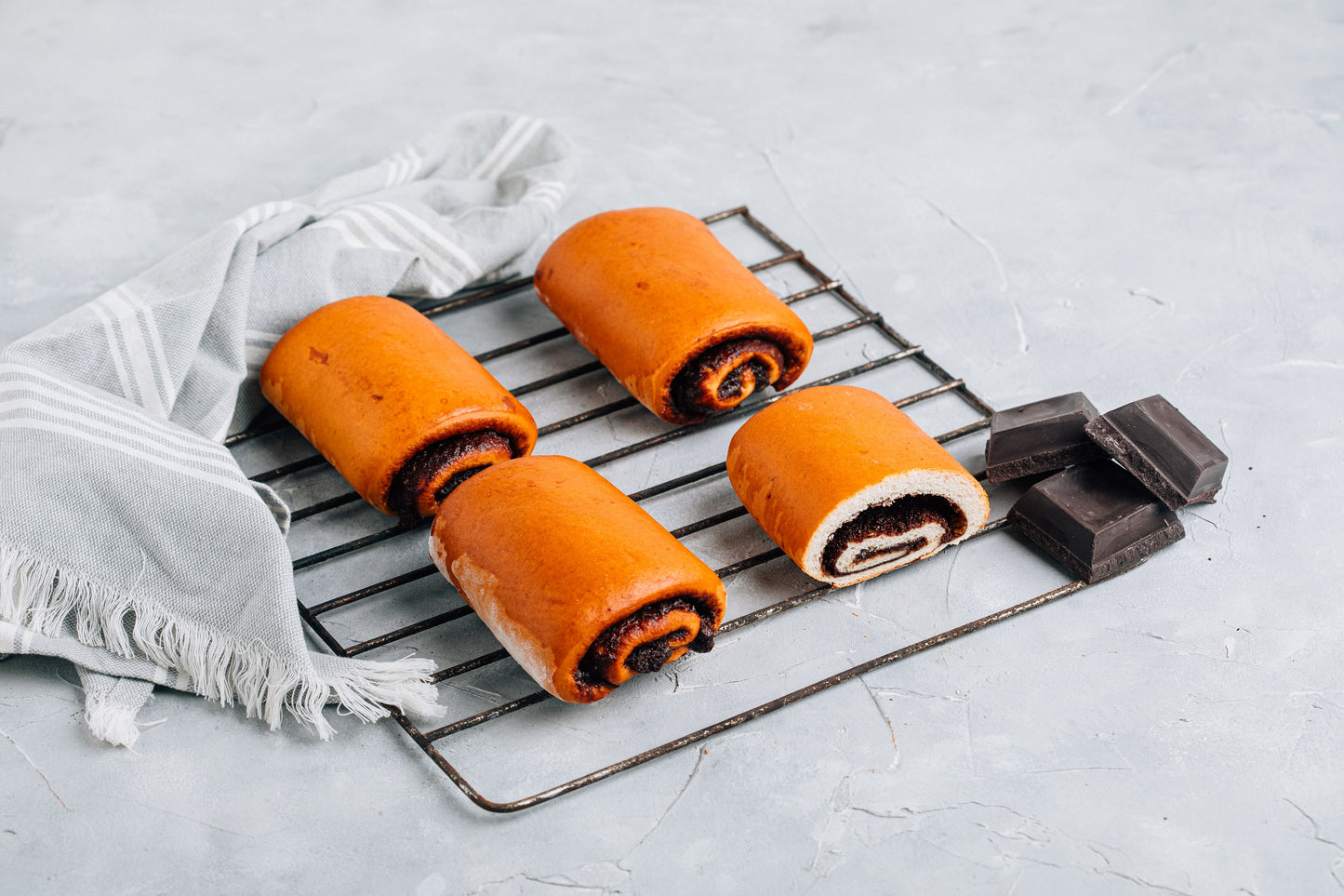 Corn cu cremă de cacao cu alune 100 g