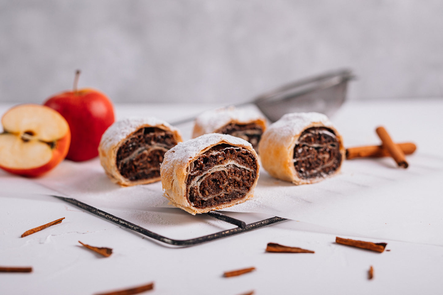 Ștrudel cu mere 350 g