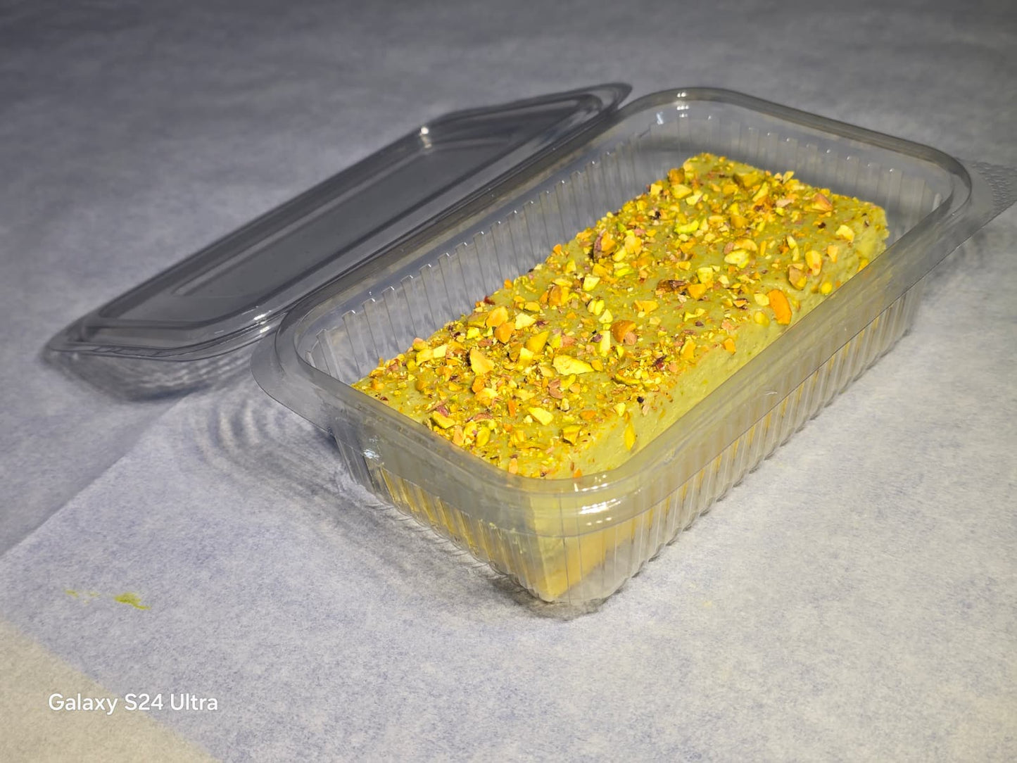 Felie cu mousse de fistic 350 g