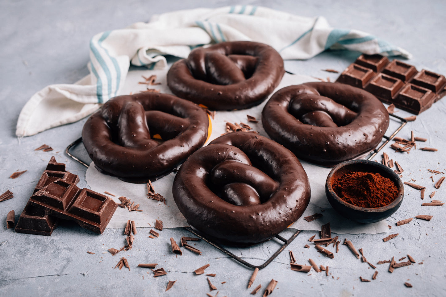 Covrig cu glazură de ciocolată 100 g