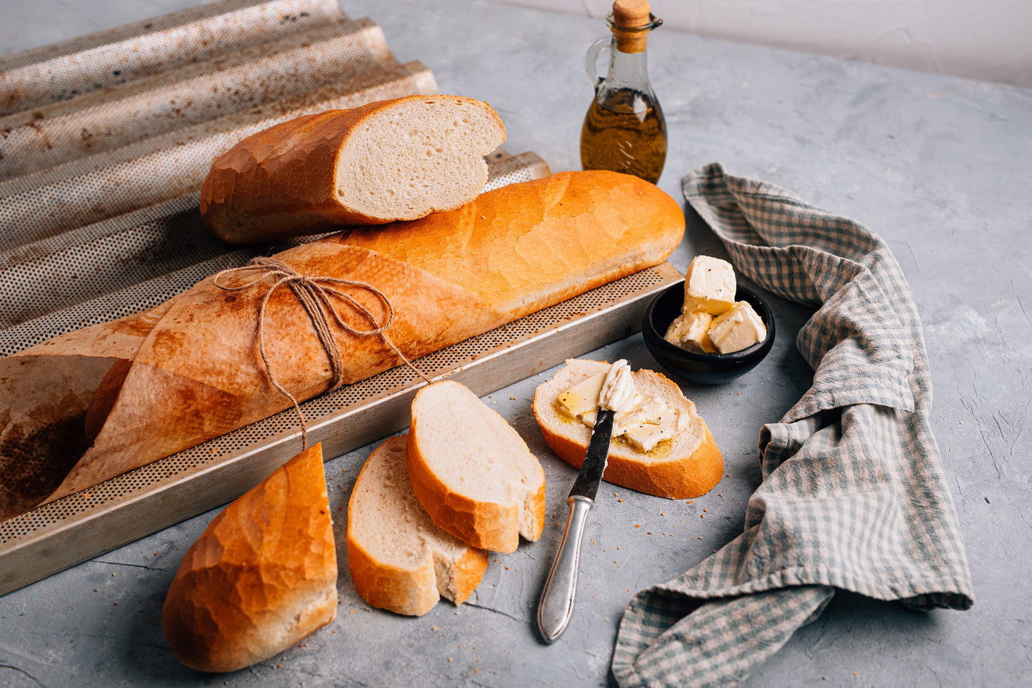 Baghetă cu făină albă 280 g