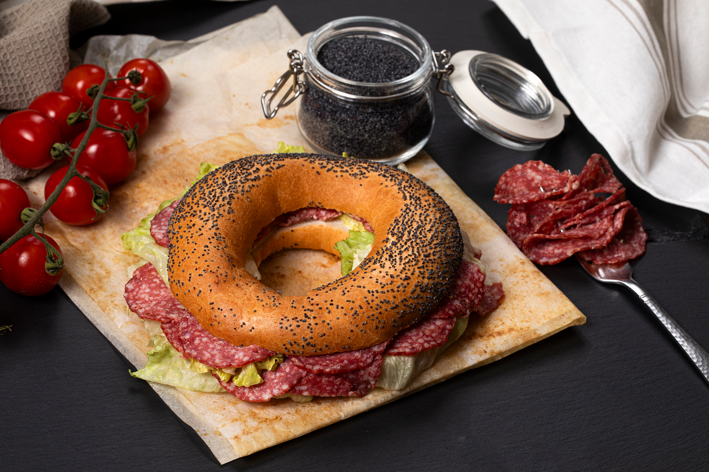 Bagel cu salam 140 g