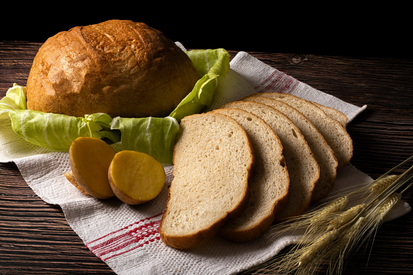 Pâine cu cartofi coaptă pe foi de varză 750 g